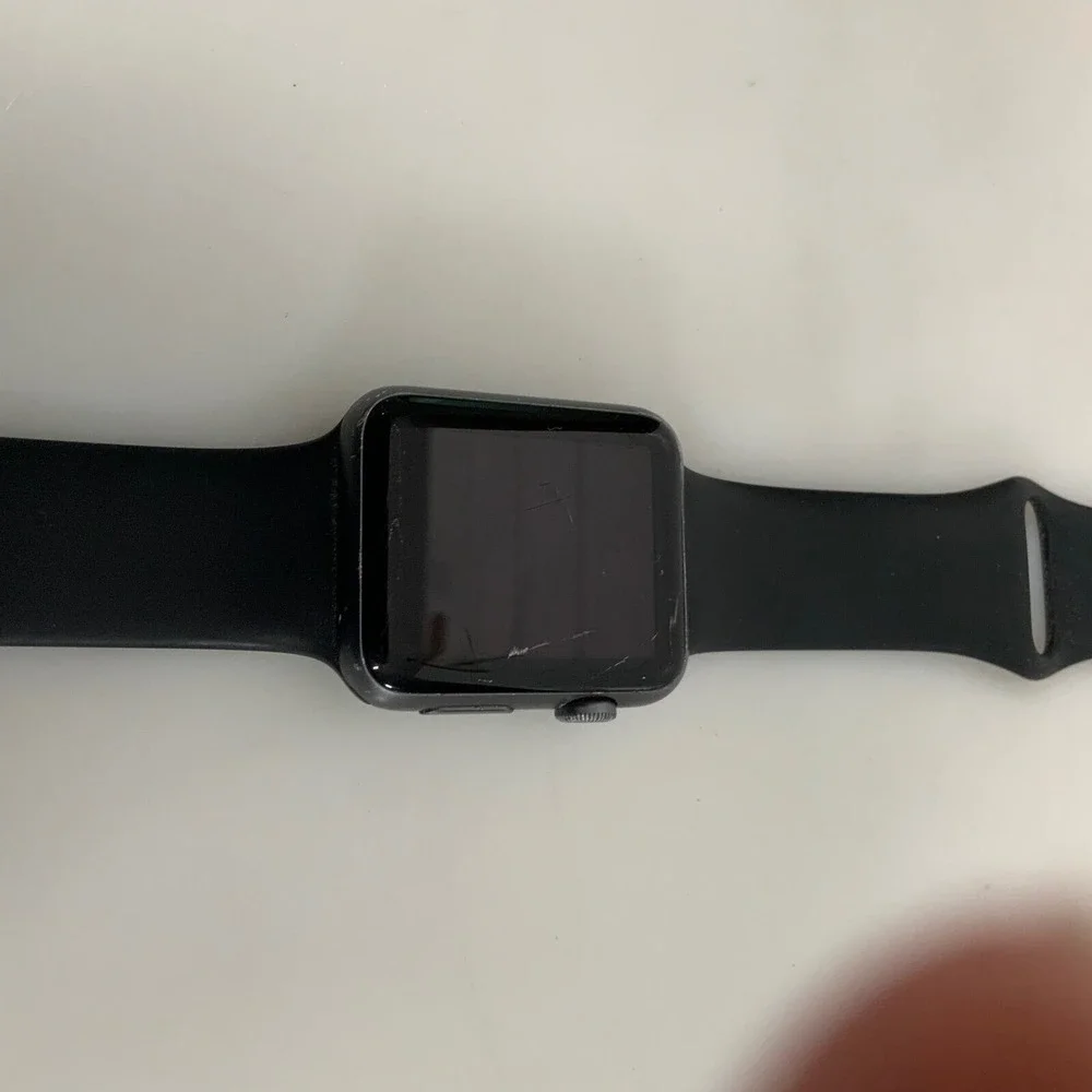Apple Watch Series 7000 Series 42 mm Aluminum Case W/Band FOR PARTS NOT‎ WORKING